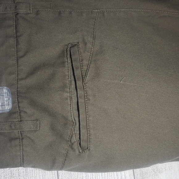 Volcom shorts - Picture 4 of 8